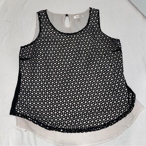 Dressbarn Black and White Geometric Women’s Sleeveless Blouse 1X
